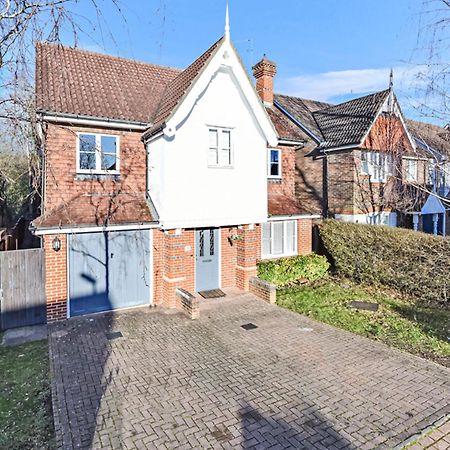 The Woodlands, Shortstay, Ideal For Families, Relocation, Contractors, Travel Stay Horley Bagian luar foto