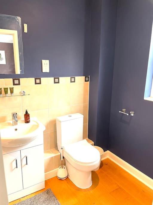 The Woodlands, Shortstay, Ideal For Families, Relocation, Contractors, Travel Stay Horley Bagian luar foto
