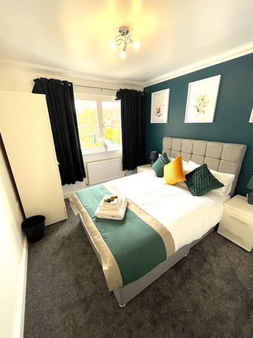 The Woodlands, Shortstay, Ideal For Families, Relocation, Contractors, Travel Stay Horley Bagian luar foto
