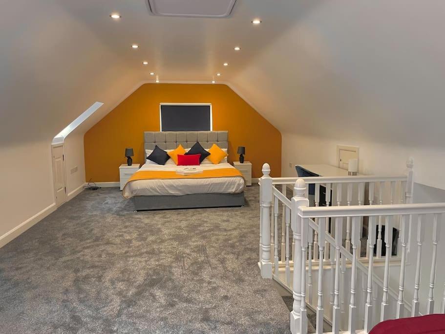 The Woodlands, Shortstay, Ideal For Families, Relocation, Contractors, Travel Stay Horley Bagian luar foto