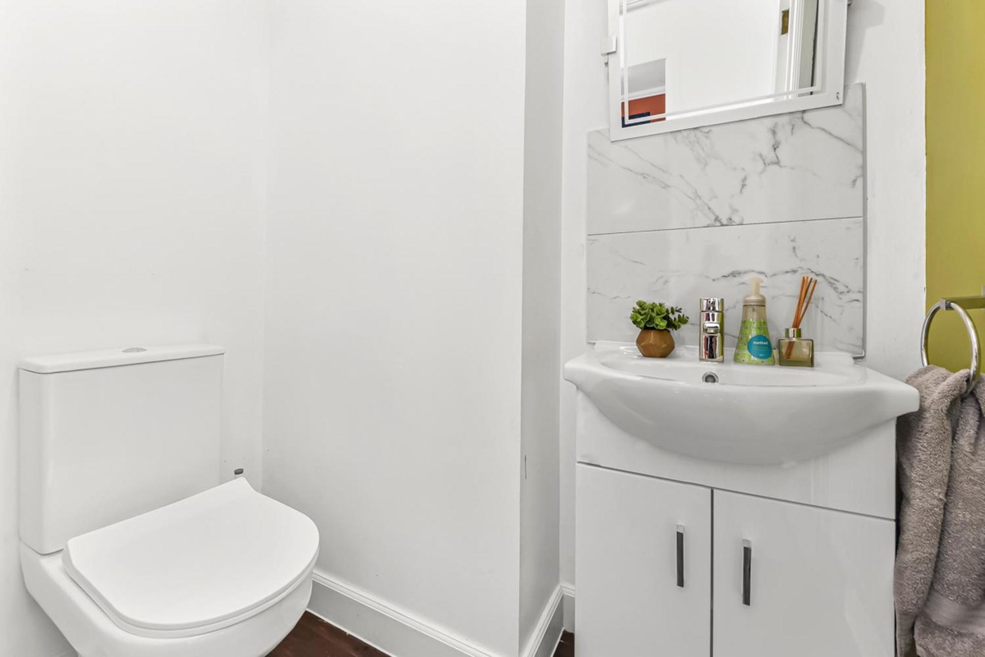The Woodlands, Shortstay, Ideal For Families, Relocation, Contractors, Travel Stay Horley Bagian luar foto