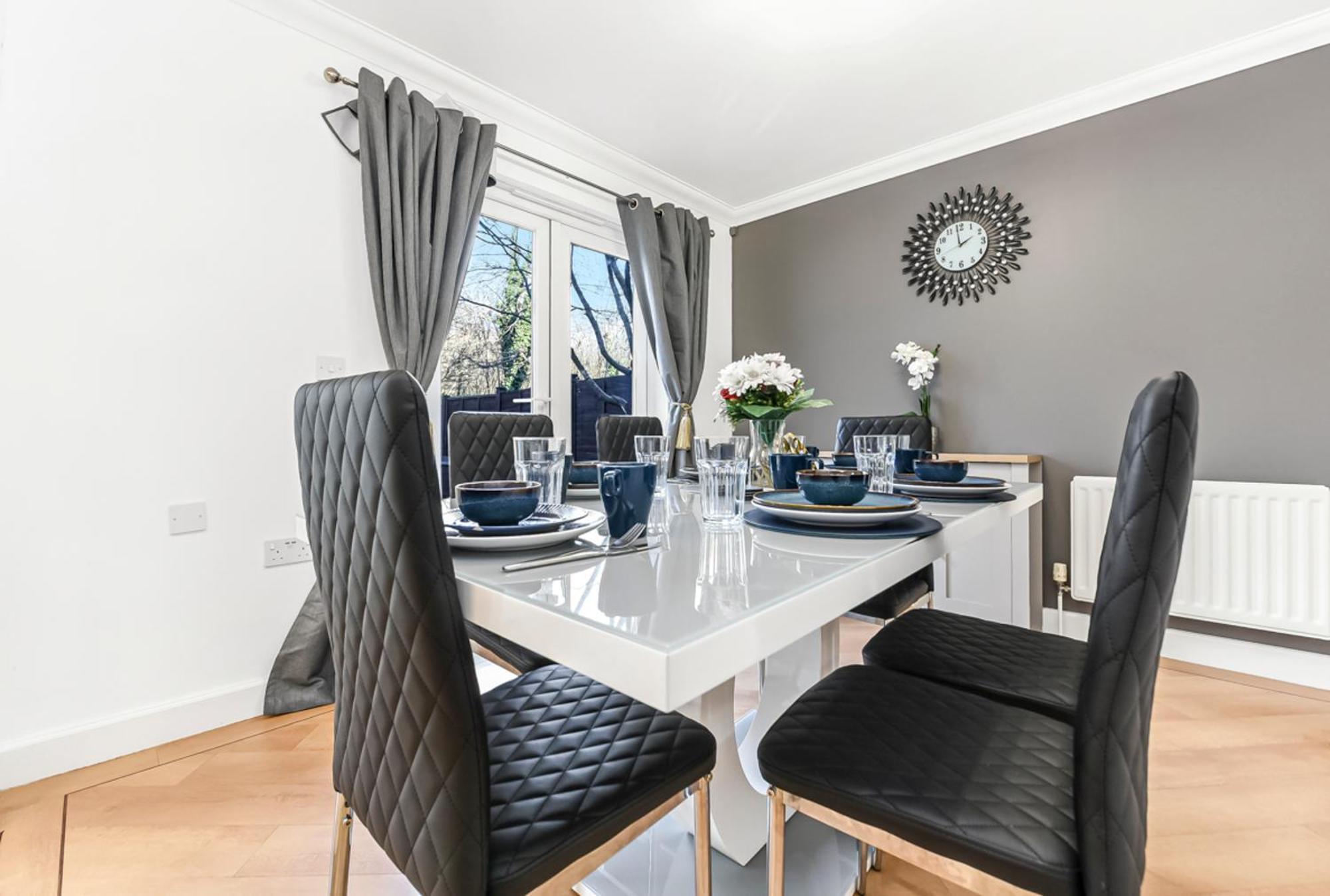 The Woodlands, Shortstay, Ideal For Families, Relocation, Contractors, Travel Stay Horley Bagian luar foto