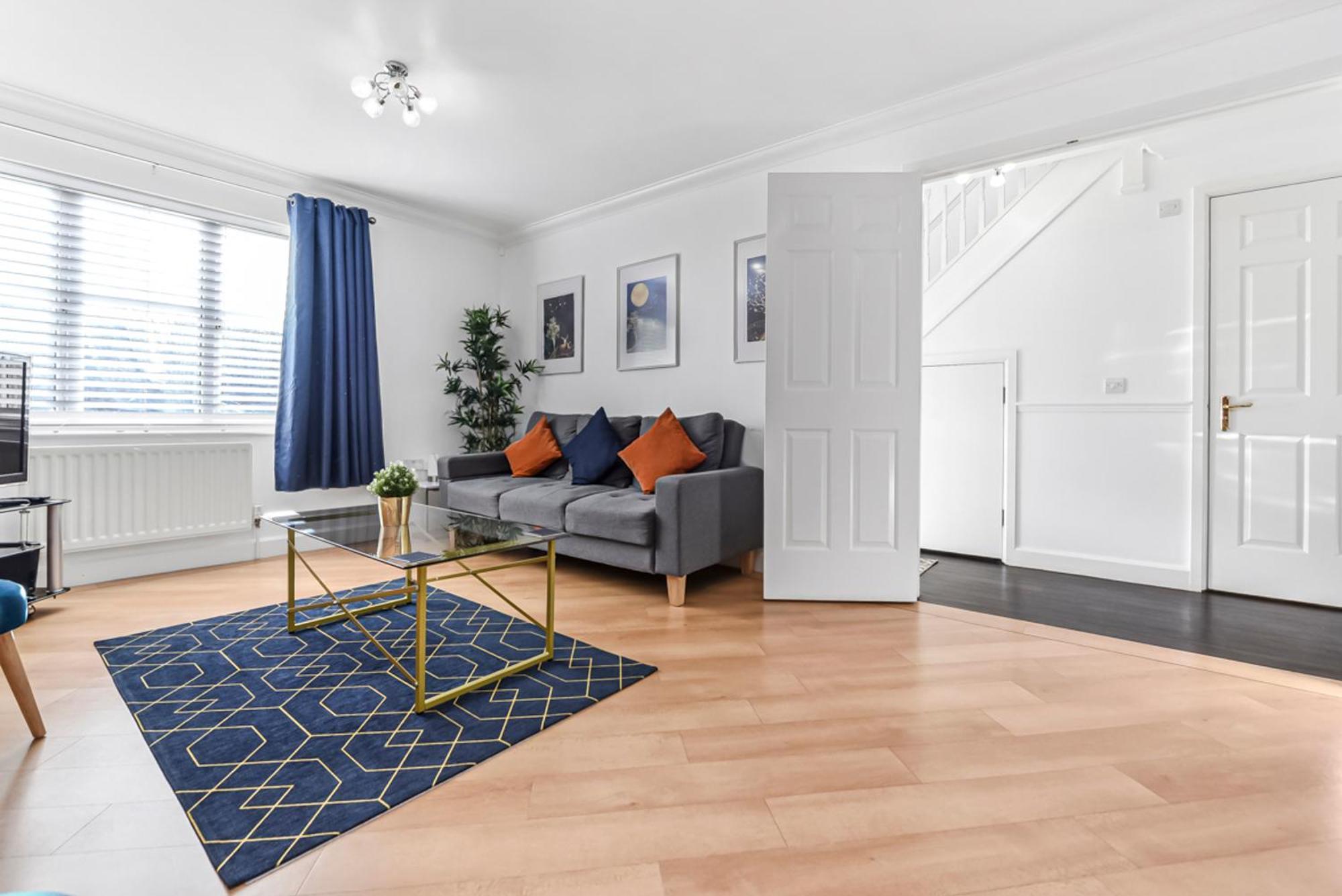 The Woodlands, Shortstay, Ideal For Families, Relocation, Contractors, Travel Stay Horley Bagian luar foto